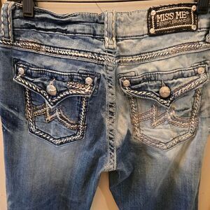 Authentic Miss Me Boyfriend Capri 28